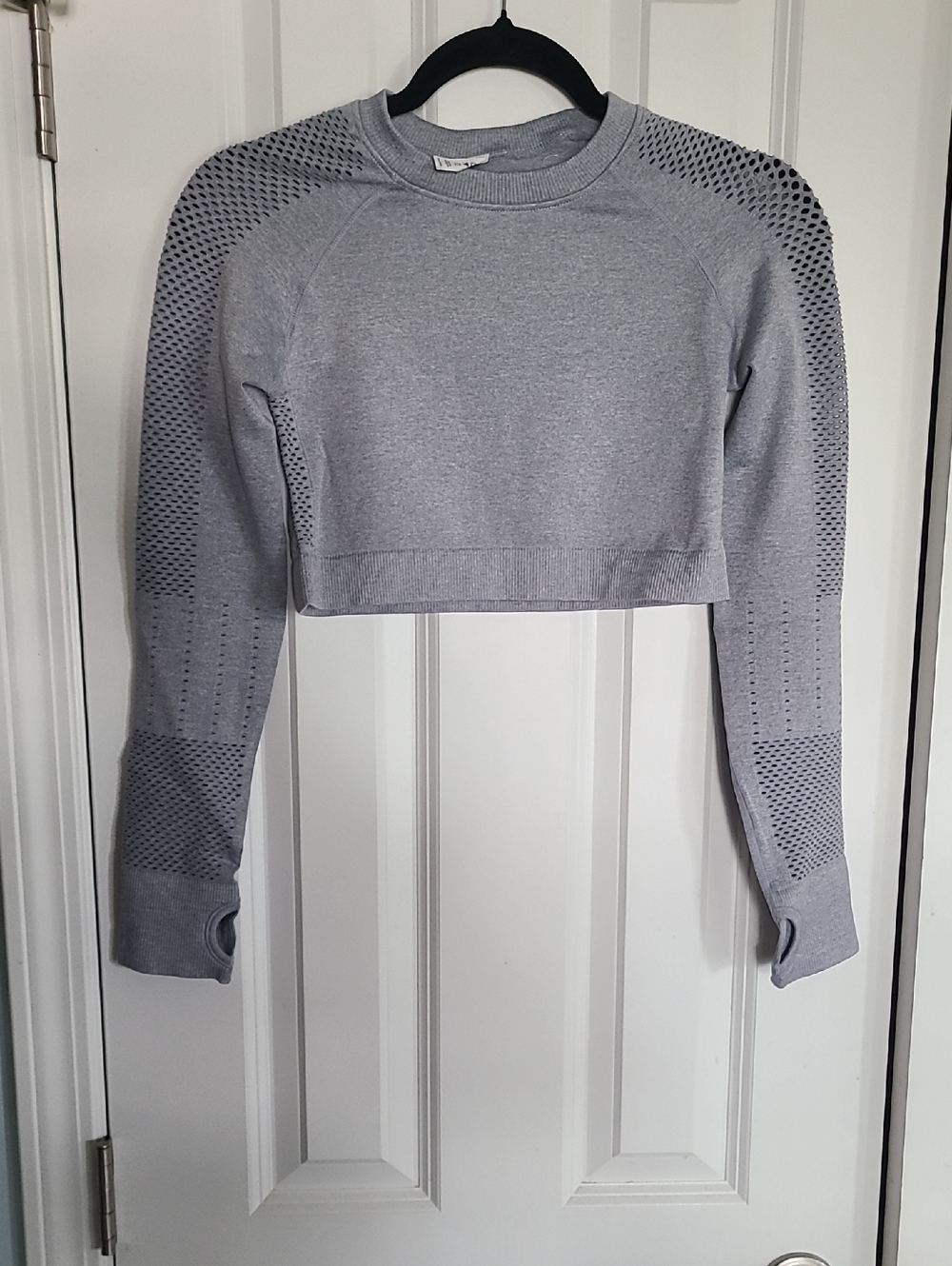 Light Gray Cropped Long-Sleeve Seamless Top